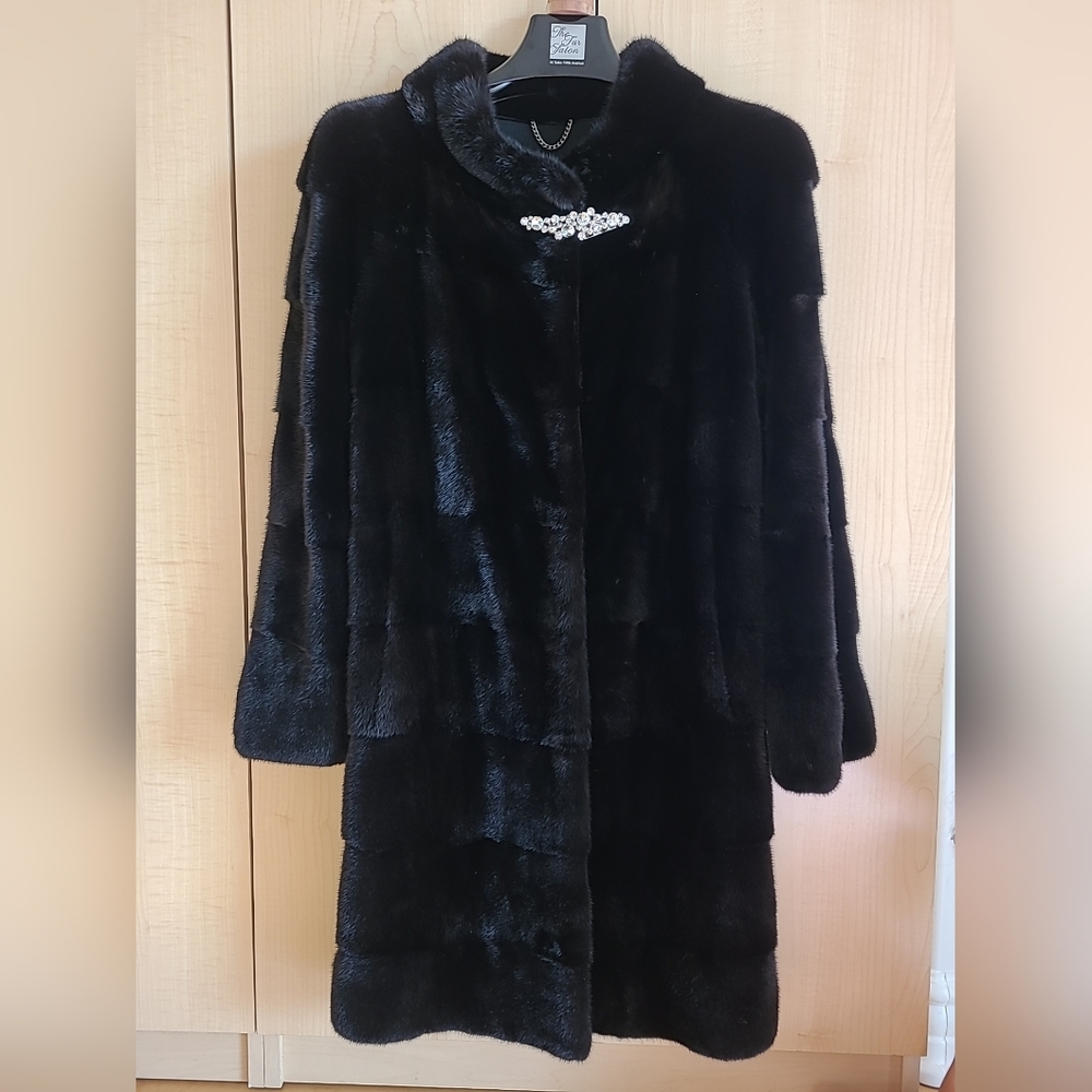 Real Mink Fur Coat Saks Fifth Avenue Canadian Color: Ranch Size: 40E NWT $11,000